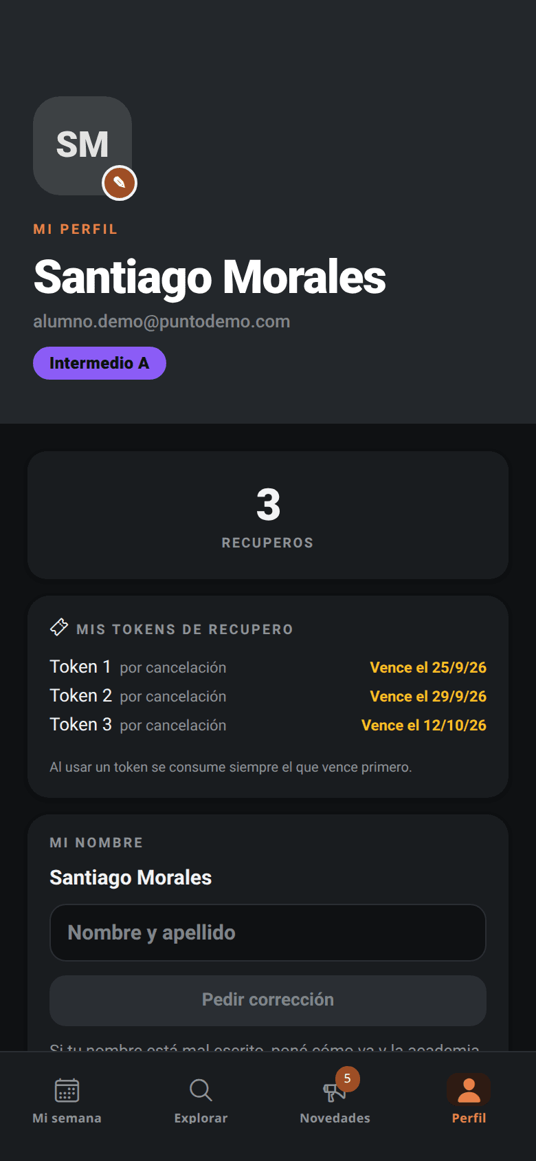 El perfil de un alumno en la app de Punto: sus tres tokens de recupero, de dónde salió cada uno y la fecha en que vence, con el aviso de que se usa primero el que vence antes.